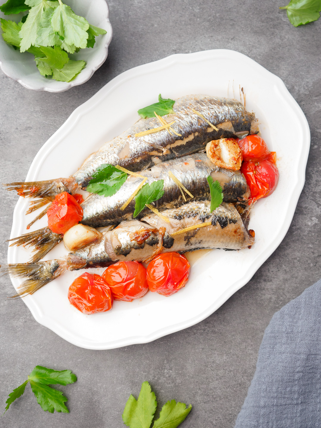 フライパンで簡単！にんにく香るいわしのトマト煮